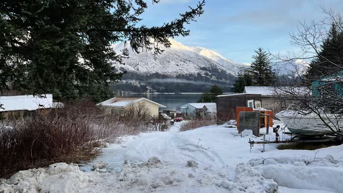 Walking_Tour of Paluwik History of Maskalaataq.MOV